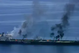 Hai siêu tàu chở dầu bị tấn công trên eo biển Hormuz