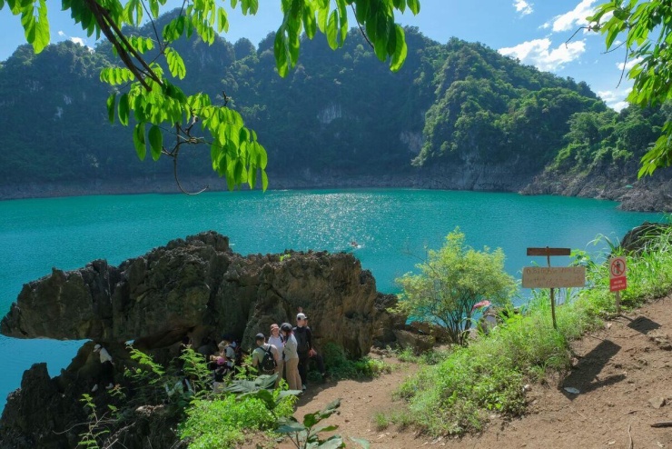Trekking hồ Mắt Ngọc - viên ngọc xanh của Hòa Bình - 4