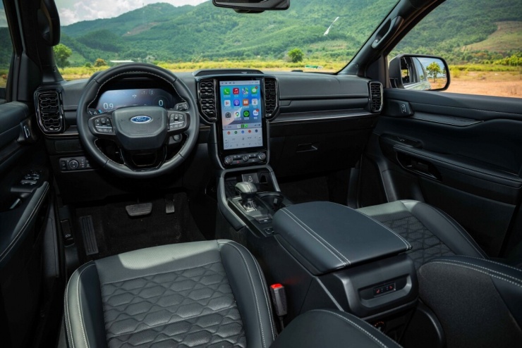 Nội thất&nbsp;Ford Everest