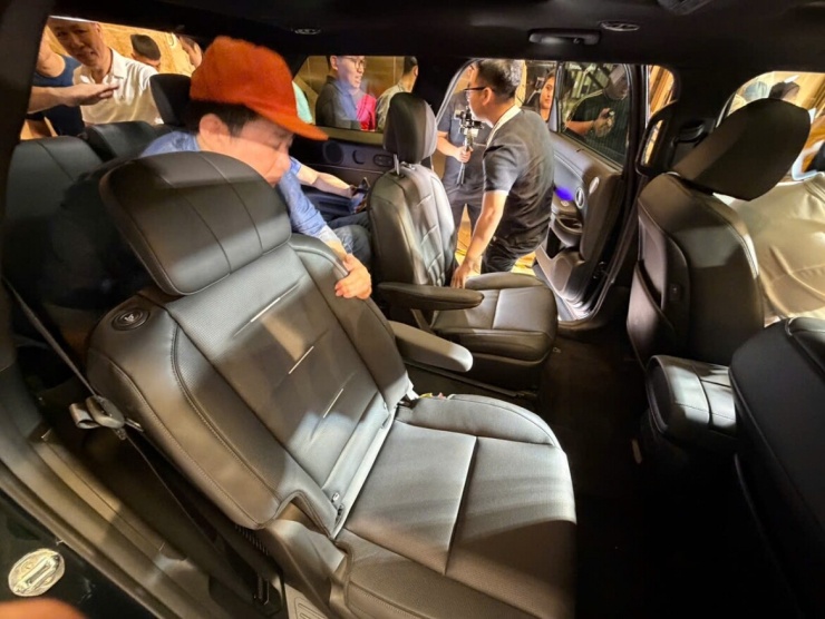 Hyundai Palisade nổi bật với ghế chủ tịch ở hàng 2 với bản 6 chỗ