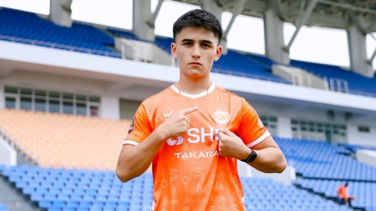 Bryan Ly thi đấu tại V-League (Ảnh: CLB Đà Nẵng)