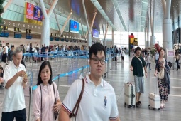 Cảnh trái ngược tại sân bay Tân Sơn Nhất ngày cao điểm 2/9