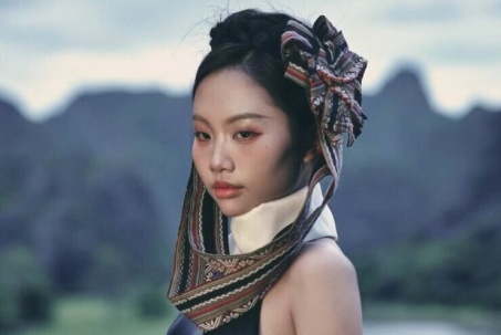 Phương Mỹ Chi lên tiếng về tranh cãi dùng khăn Piêu làm váy