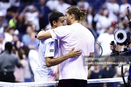 Nóng nhất thể thao chiều 2/9: Zverev khen ngợi Sonego