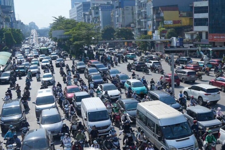Hà Nội sáng đầu tiên sau nghỉ lễ: 'Đi hơn một tiếng vẫn chưa qua được nút giao'