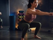 Ngồi xổm đúng cách để cải thiện vóc dáng