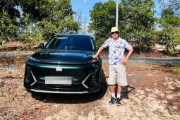 Bố Chi Pu và hành trình 4.600 km xuyên Việt bằng Geely EX5 EM-i: Từ lo “nằm đường” đến lên kế hoạch đi Cà Mau