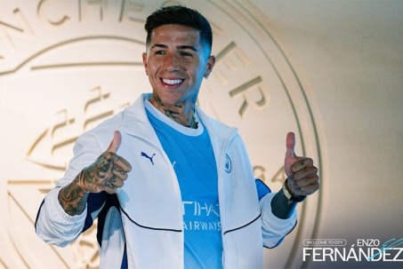 Enzo Fernandez vừa sang Man City đã khiến fan Chelsea “nóng mặt"