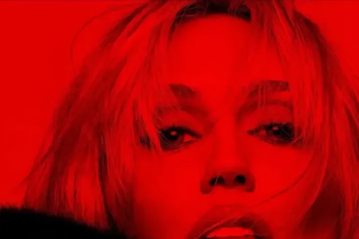 Miley Cyrus đổi nghệ danh trước thềm ra mắt album mới, liệu có “đổi vận”?