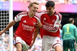 Arsenal đi nước cờ khôn ngoan, tránh được mối nguy mà MU - Liverpool phải đối mặt