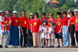 Chính phủ đề xuất thêm 1 ngày nghỉ lễ hưởng nguyên lương vào Bộ luật Lao động
