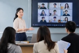 Giáo viên THPT dạy chương trình đại học, nhà trường nói gì?