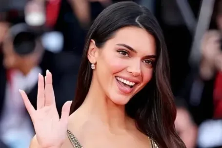 Kendall Jenner và thiên thần Victoria's Secret khiến dàn sao lu mờ