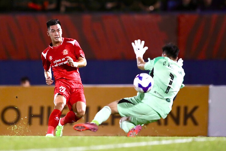 Video bóng đá Công an TP.HCM - Hà Nội: Lê Giang - Tiến Linh tỏa sáng, mãn nhãn 4 bàn (V-League)