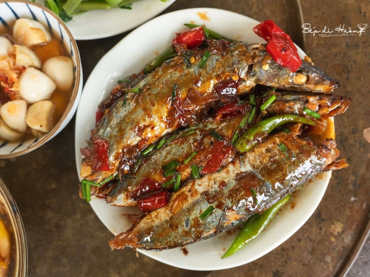 Kho cá nục theo cách này, thịt cá cứng, xương bên trong mềm tơi, ngấm vị thơm ngon vô cùng - 3