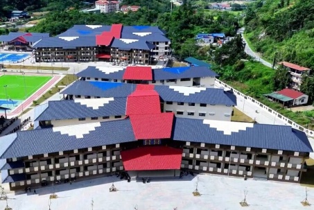 Trường học có thiết kế như trang vở giữa Tây Bắc
