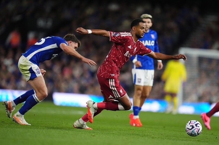 Gakpo cũng xứng đáng nhận được sự ghi nhận tương tự khi góp công trực tiếp giúp Liverpool giành 3 điểm với hai đường kiến tạo cho Isak