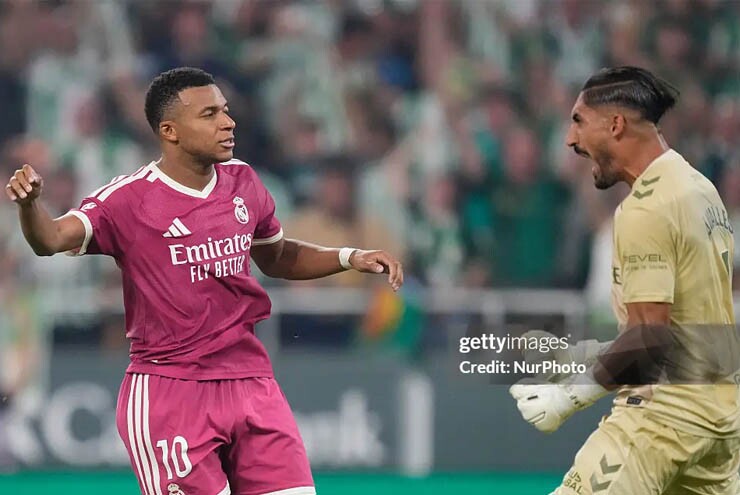 Mbappe tạo ra nỗi thất vọng lớn trước Valles quá xuất sắc