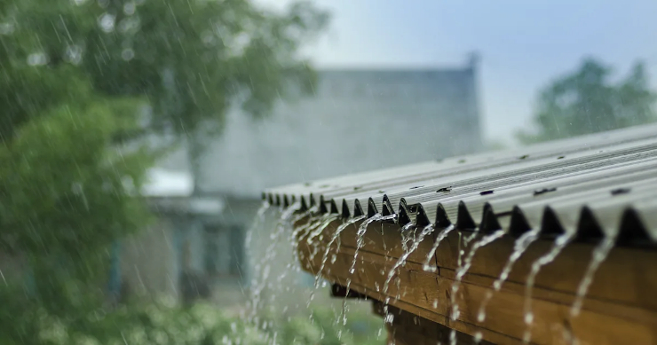 Nước sạch mang điện tích vẫn có khả năng đâm thủng lớp bảo vệ kim loại.