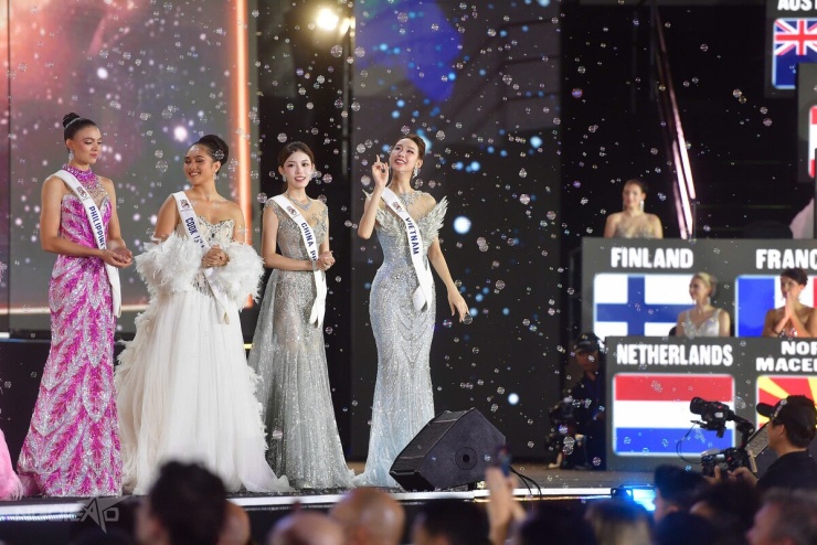 Những khoảnh khắc ấn tượng của Bảo Ngọc tại chung kết Miss World - 4
