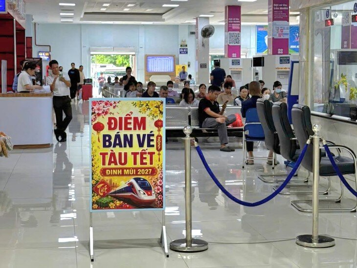 Tin vui cho người dân về quê ăn Tết Đinh Mùi 2027 là ngành Đường sắt đã mở bán vé tàu Tết số lượng lớn với nhiều ưu đãi, giảm giá. Ảnh: VTDS.