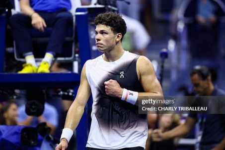 Hấp dẫn tennis US Open: Shelton và Swiatek thắng vất vả