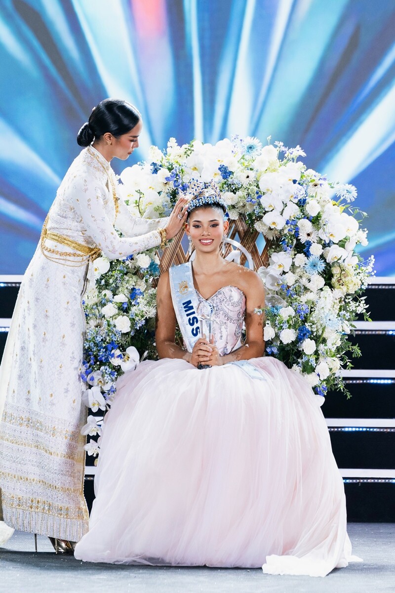 Bật mí về cô giáo kiêm phóng viên truyền hình vừa đăng quang Miss World 2026 - 1