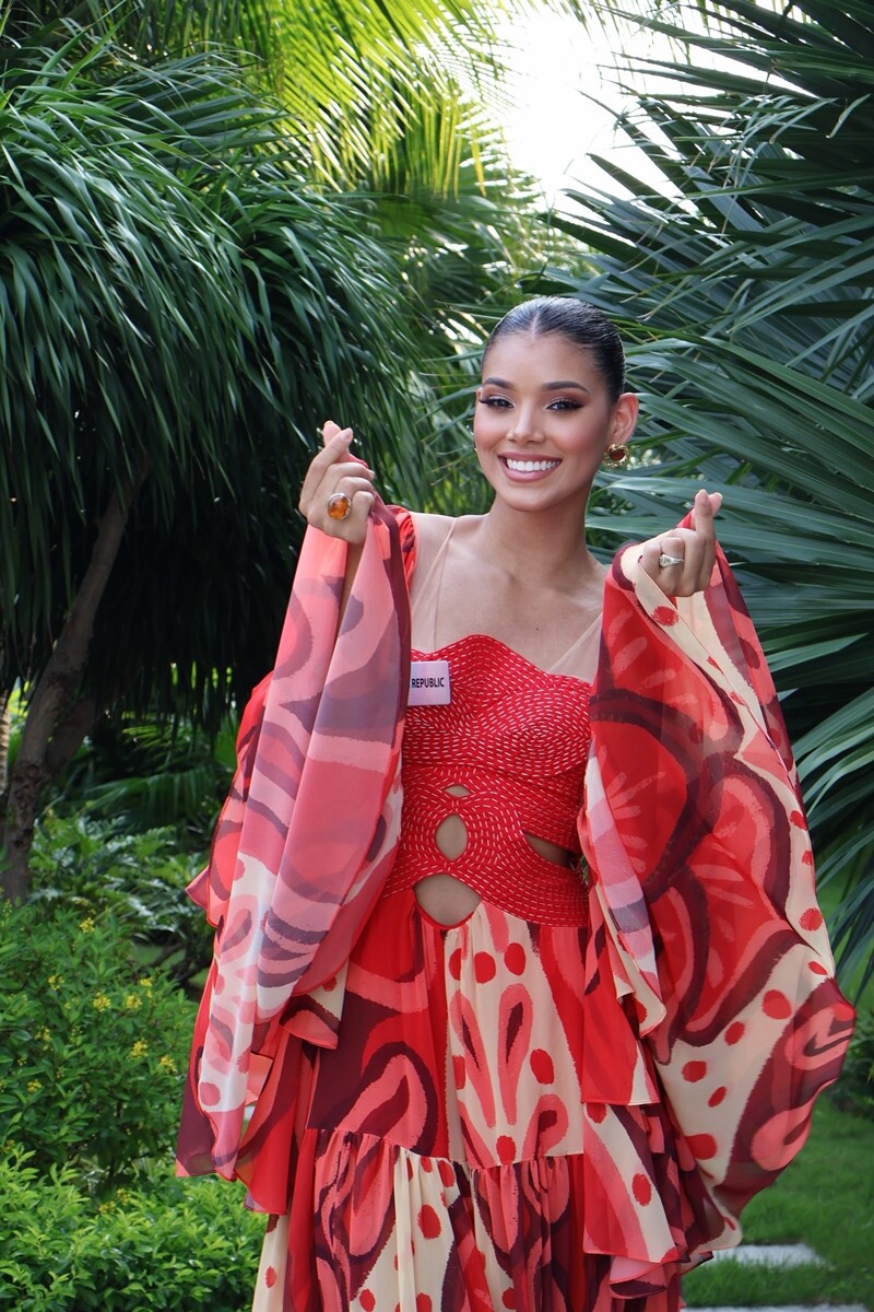 Bật mí về cô giáo kiêm phóng viên truyền hình vừa đăng quang Miss World 2026 - 23
