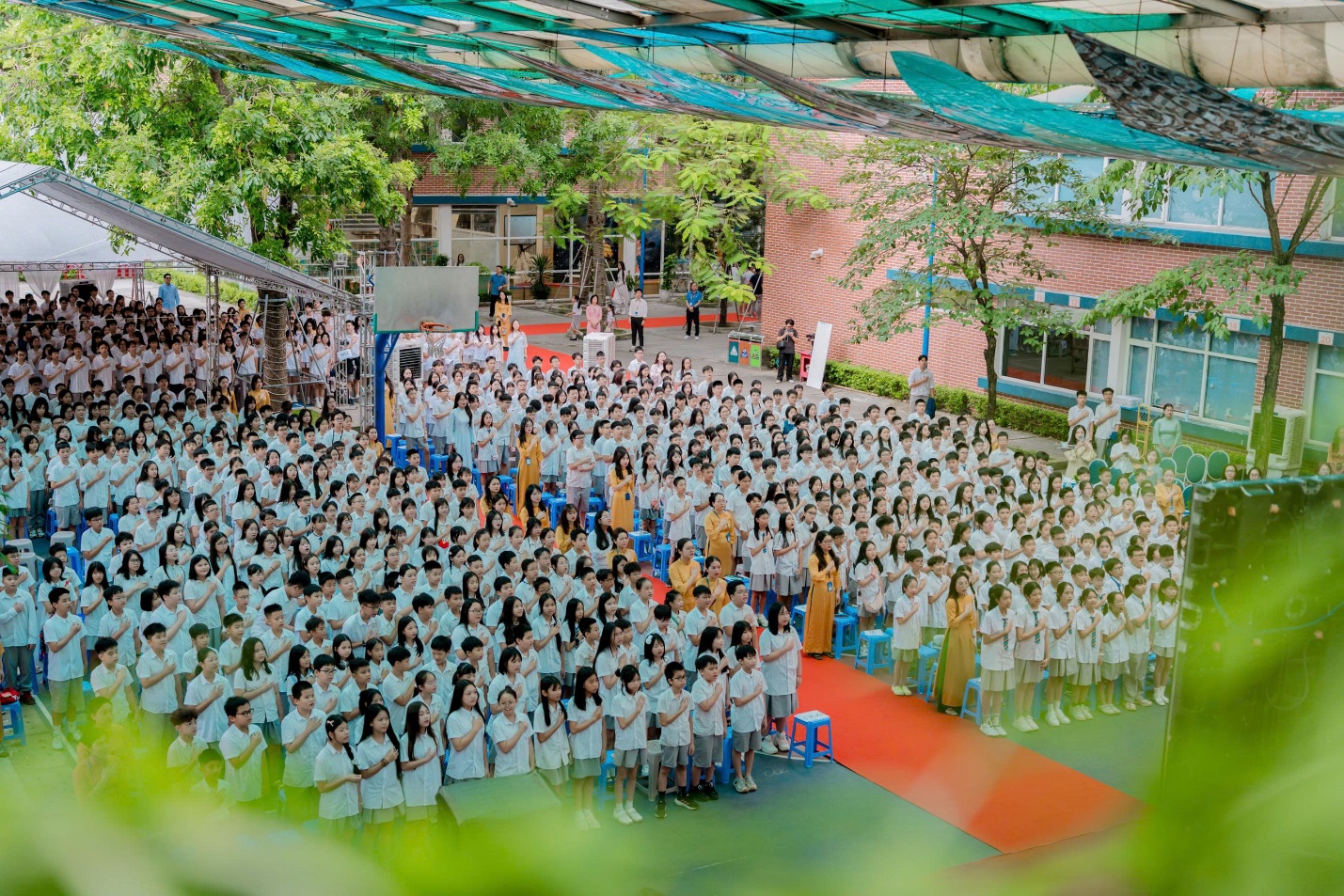 Trường PTLC Edison nằm giữa thành phố xanh Ecopark. Ảnh: Minh Phương