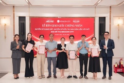 Heragon City bàn giao Giấy chứng nhận quyền sử dụng đất cho khách hàng, khẳng định cam kết pháp lý và giá trị tài sản