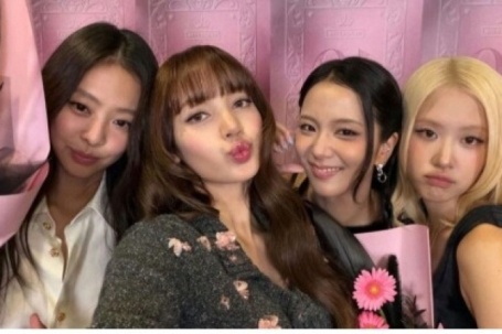 Sau kỷ niệm 10 năm BLACKPINK: 3 dấu ấn cá nhân và sự mong đợi dành cho Rose