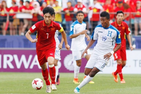 Cựu đội trưởng U20 Việt Nam thừa nhận cá độ, túi còn vài chục nghìn đồng ở tuổi 29