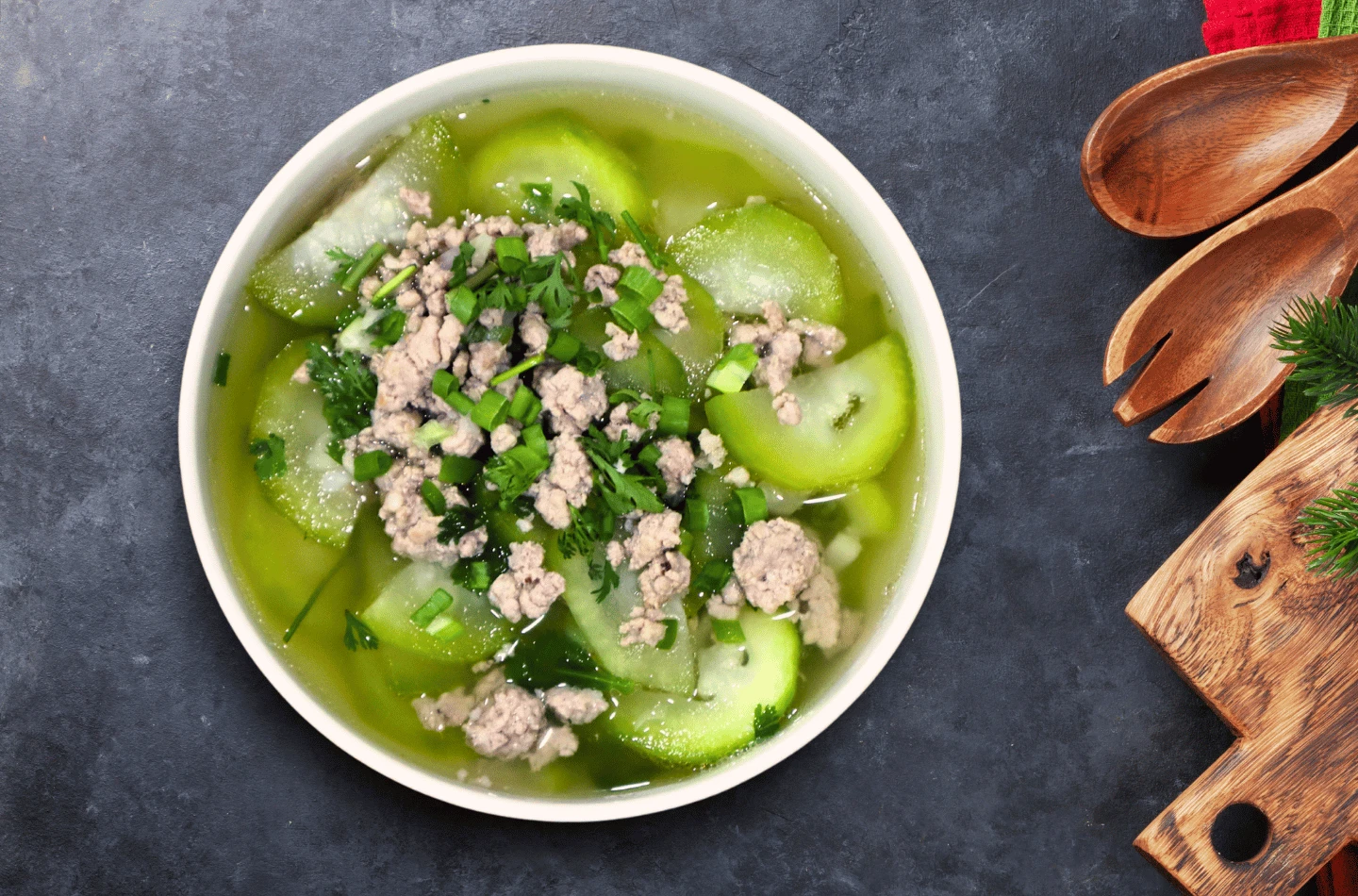 Mâm cơm tối “chuẩn cơm mẹ nấu” nhưng khiến bạn “thức trắng” vì đi tiểu liên tục - 1