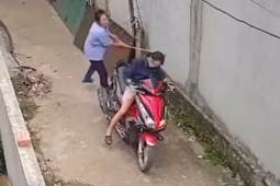 Đánh hàng xóm đến loạng choạng, còn thách thức 'tao thần kinh đấy'
