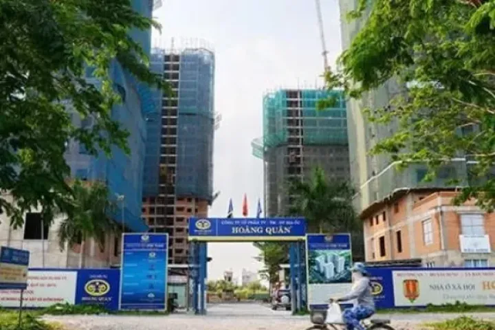 Bị thu giữ loạt nhà đất, Địa ốc Hoàng Quân còn nợ ngân hàng bao nhiêu tiền?