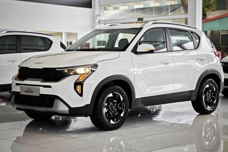 Kia Sonet giảm giá mạnh tại đại lý, bản AT chưa đến 440 triệu đồng