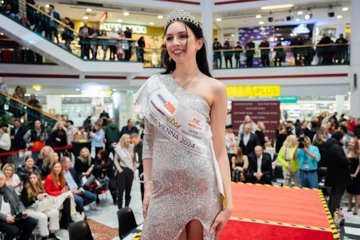 Hoa hậu Áo, Lucia Sisic. Ảnh: SEPA Media