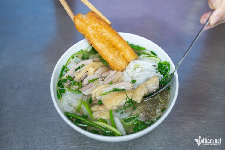 Phở gà Nguyệt có giá từ 55.000 đồng tới 120.000 đồng&nbsp;