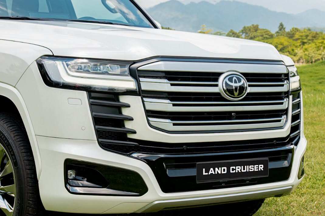 Về an toàn, xe được trang bị gói Toyota Safety Sense, bao gồm cảnh báo tiền va chạm