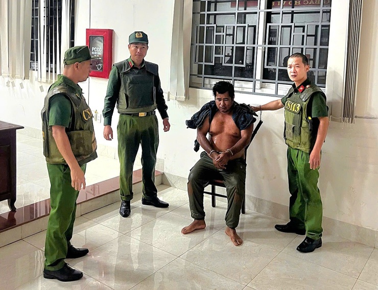 Y Ớ Niê Hrah tại cơ quan điều tra. Ảnh: Công an Đăk Lăk
