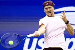 Zverev thức tới 3h30 xem Alcaraz thua, vẫn lập kỳ tích khi vào bán kết US Open