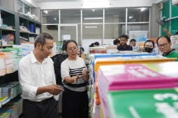 Không mua được sách giáo khoa, photo nguyên cuốn có bị phạt?