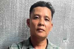 Tạm giữ đối tượng đổ xăng vào người vợ cũ rồi châm lửa