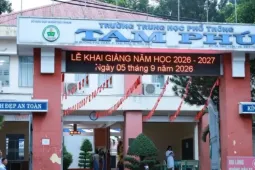 Bị tố vận động tài trợ cả tỷ đồng, lãnh đạo một trường học ở TPHCM nói gì?