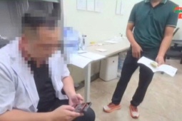 Vụ kẹp tiền để được xạ trị sớm: Bệnh viện E đình chỉ toàn bộ cán bộ liên quan