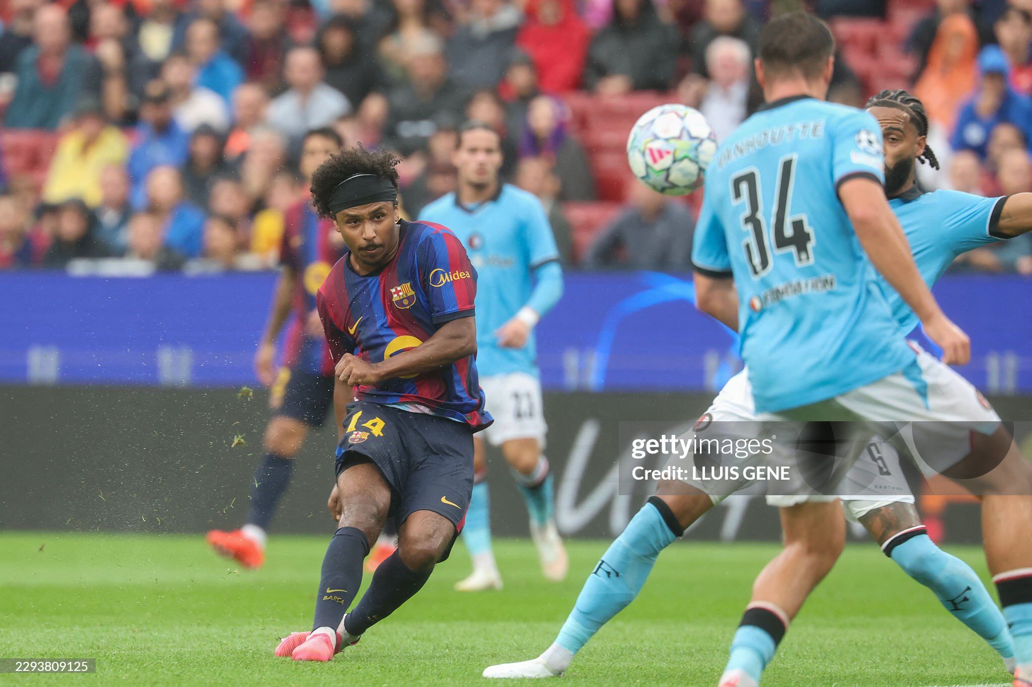 Trực tiếp bóng đá Barcelona - Feyenoord: Suýt có bàn thứ 6 cho Barca (Hết giờ) - 2