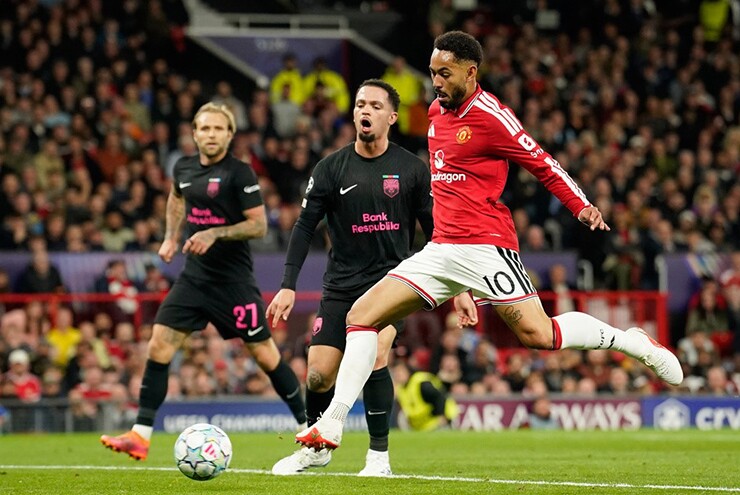 Video bóng đá MU - Sabah: Hàng công thăng hoa, Old Trafford mở hội (Cúp C1)