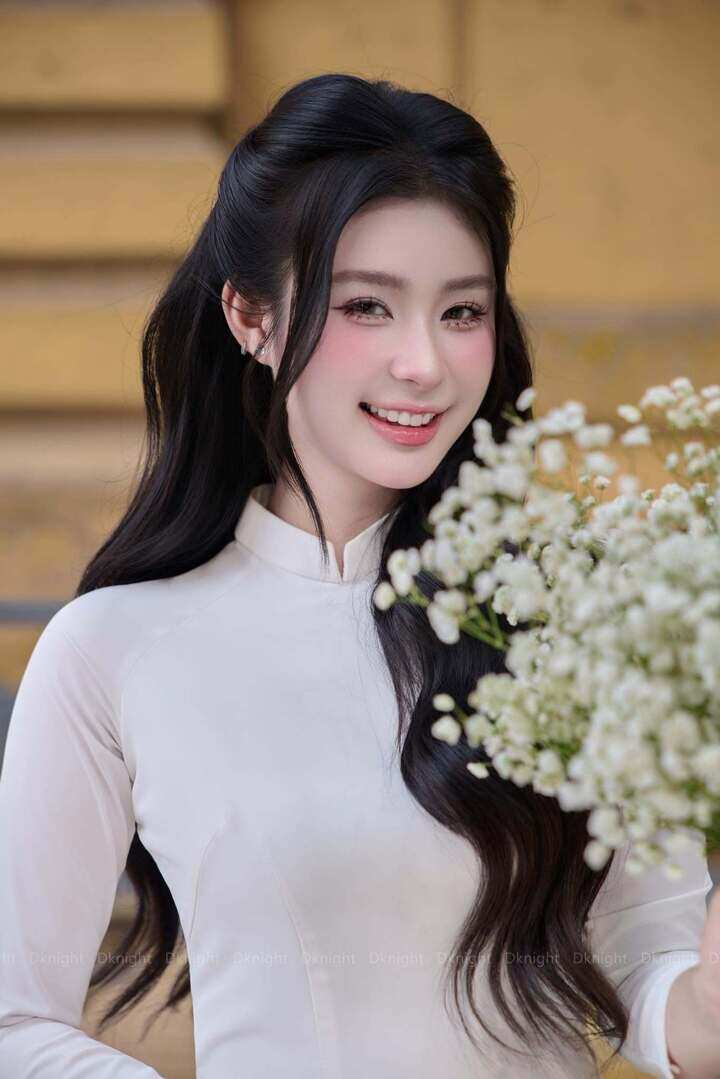 Nhan sắc đời thực nữ chính sinh năm 2004 của 'Đội bóng nữ làng Xuân' - 9