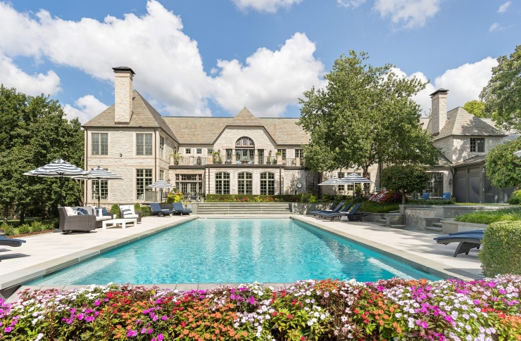 Biệt thự của Travis Kelce ở Leawood, Kansas. Ảnh: Elle Decor