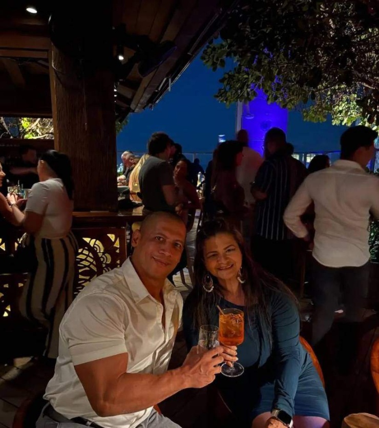 Méndez qua đời để lại vợ và ba con. Ảnh: Instagram